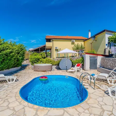 Cherry Pool Crikvenica By Guide Vila