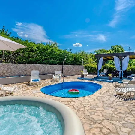 Cherry Pool Crikvenica By Guide Vila *